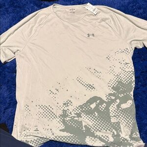 Under Armour Men's Light Gray Graphic Tee